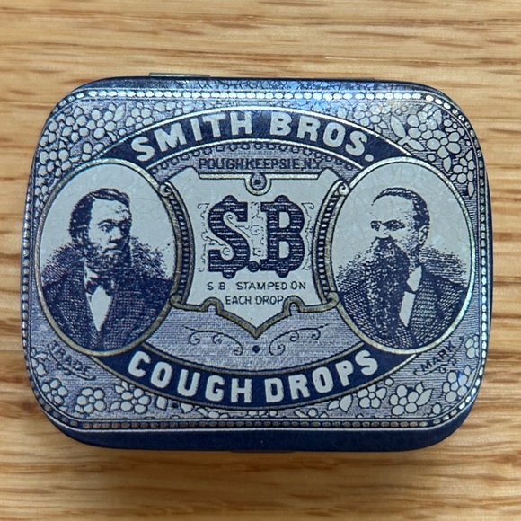 Lot of 6 Retro Mini Tins, Campbell’s, Singer, Victor, Smith Bros, Hershey’s NBC - Picture 7 of 12